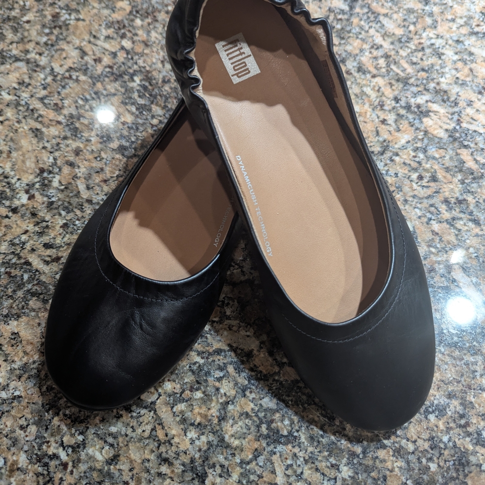 FitFlop Women's Black Ballet Flats